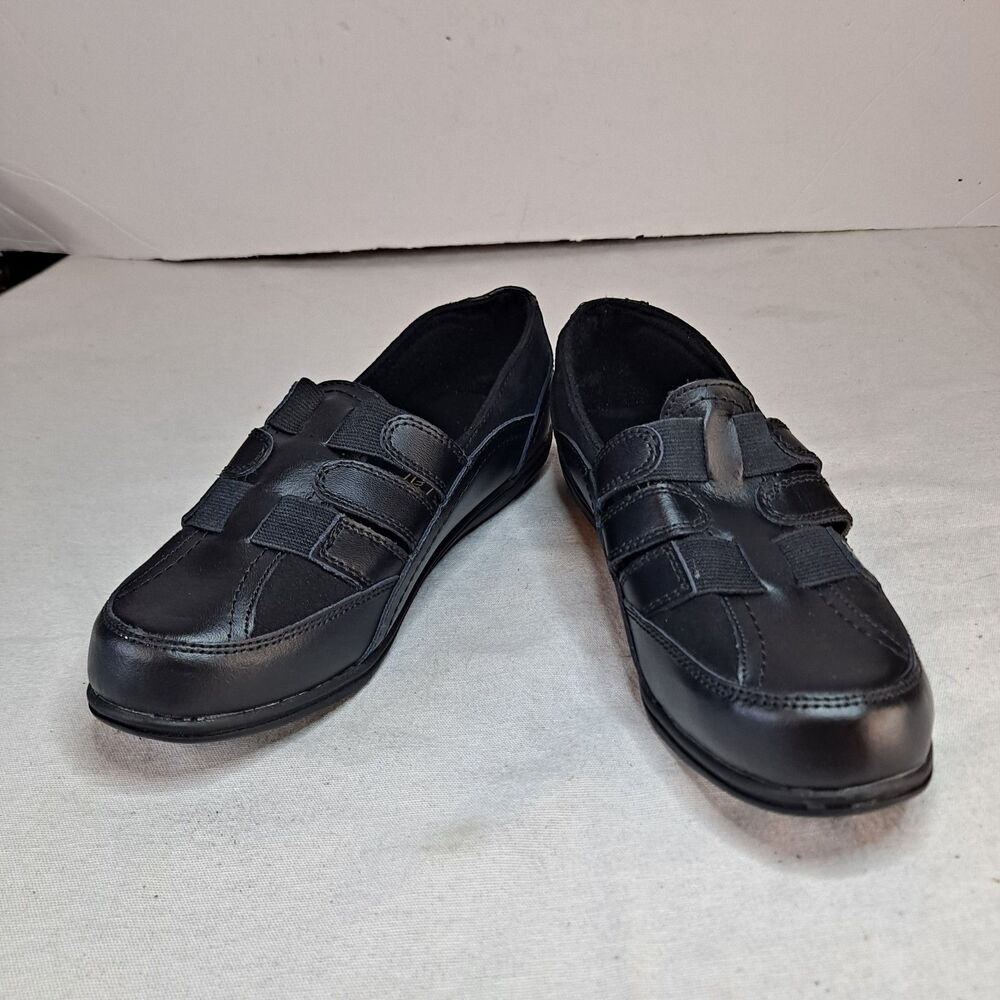 Mushrooms Black Leather & Suede Wedge Flats Size 8 M Elastic Straps for Stretch